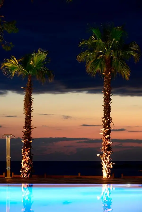 Wome Deluxe Hotel - Halal All Inclusive