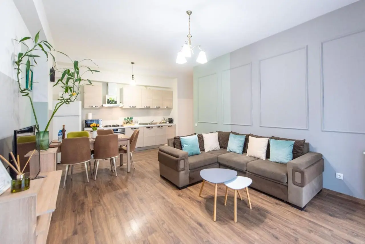 GG Home - new, cozy 2 bedroom apartment on 16th floor