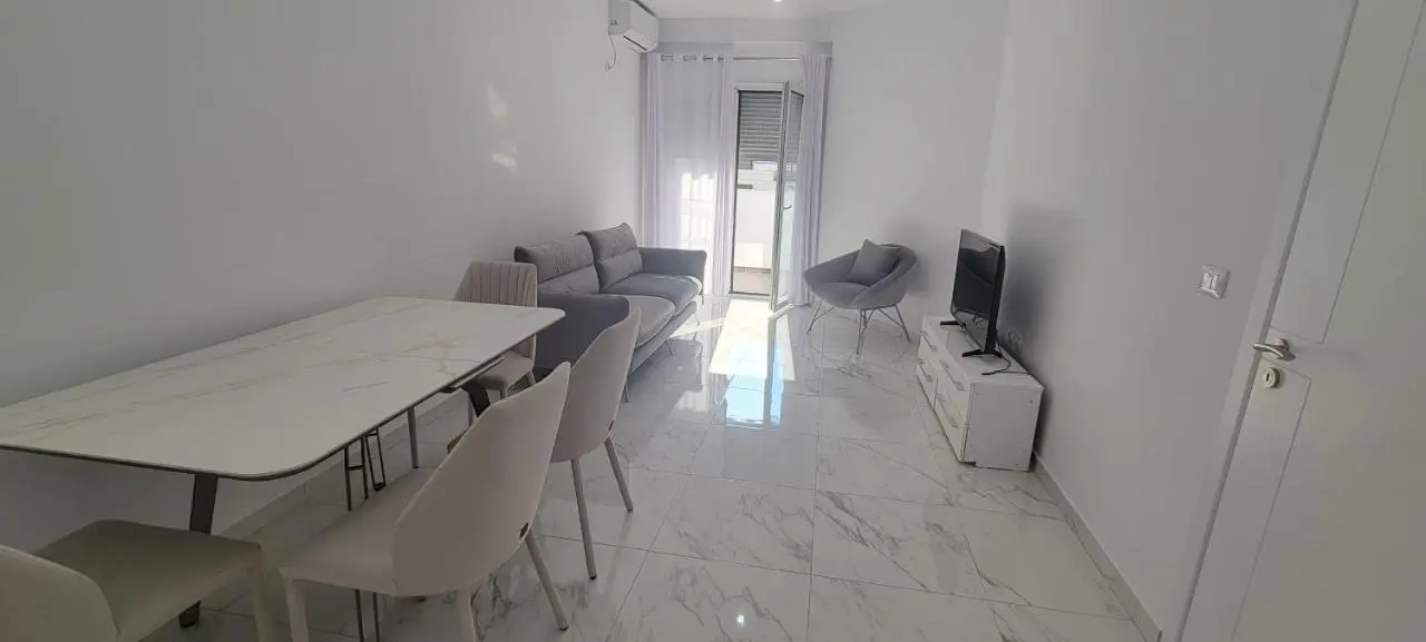 Lightside Apartment