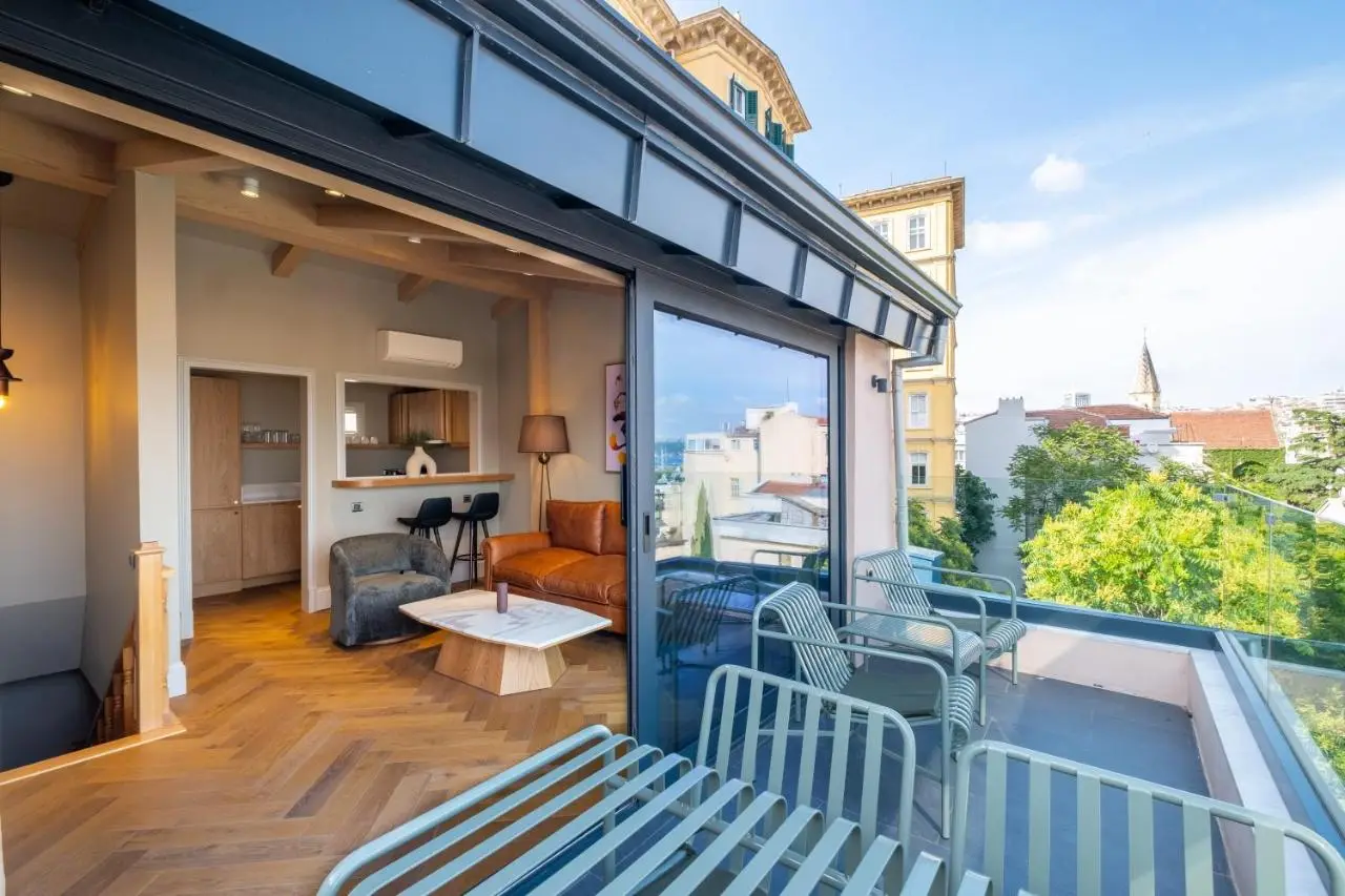 Mayer Residence
