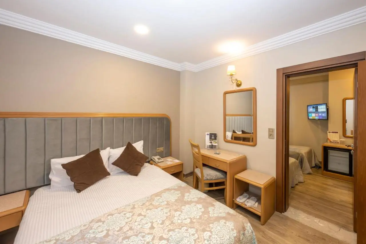 Grand Anka Hotel