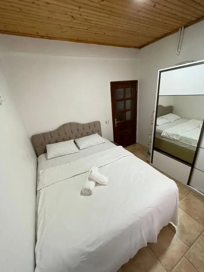 Sapanca Eren Villa-Isıtma Havuzlu