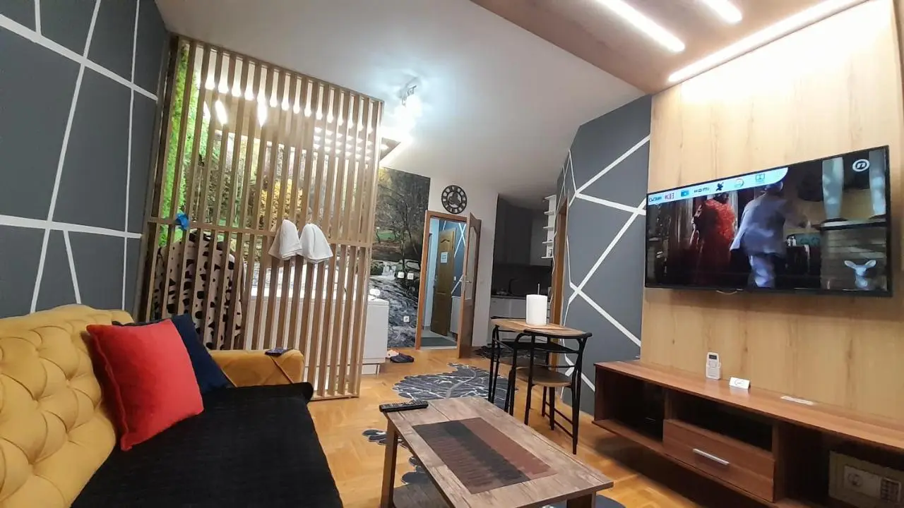 JACUZZI for RELAX - HOLLYWOOD Apartment, STUP, Sarajevo