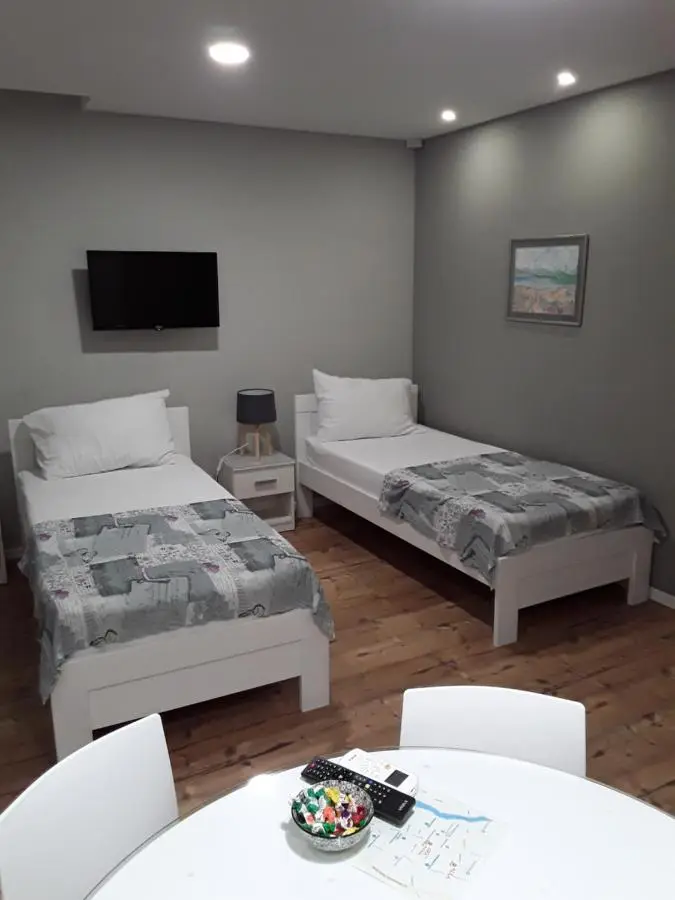Villa Flower with Free Onsite Parking