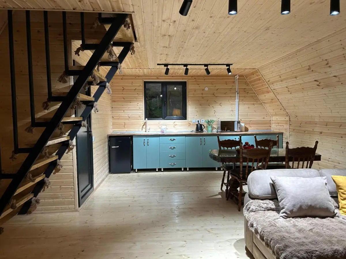 Kazbegi cottage kide- ყაზბეგში კოტეჯი კიდე