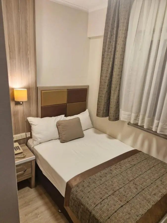 Pera Arya Hotel