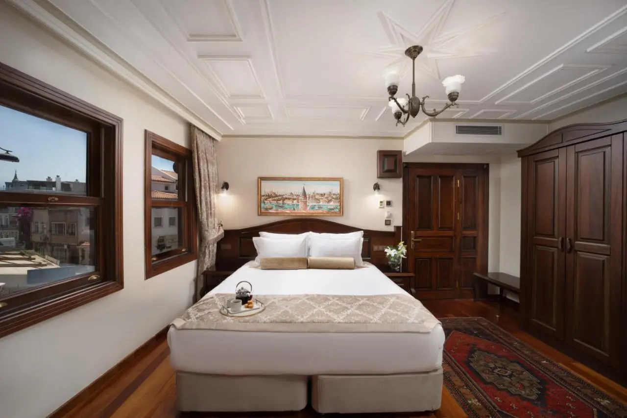 Bender Hotel - Old City