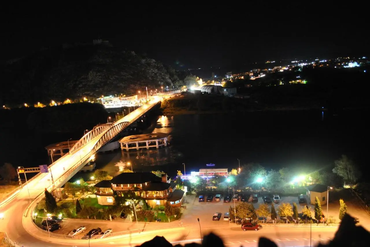 Hotel Vataksi