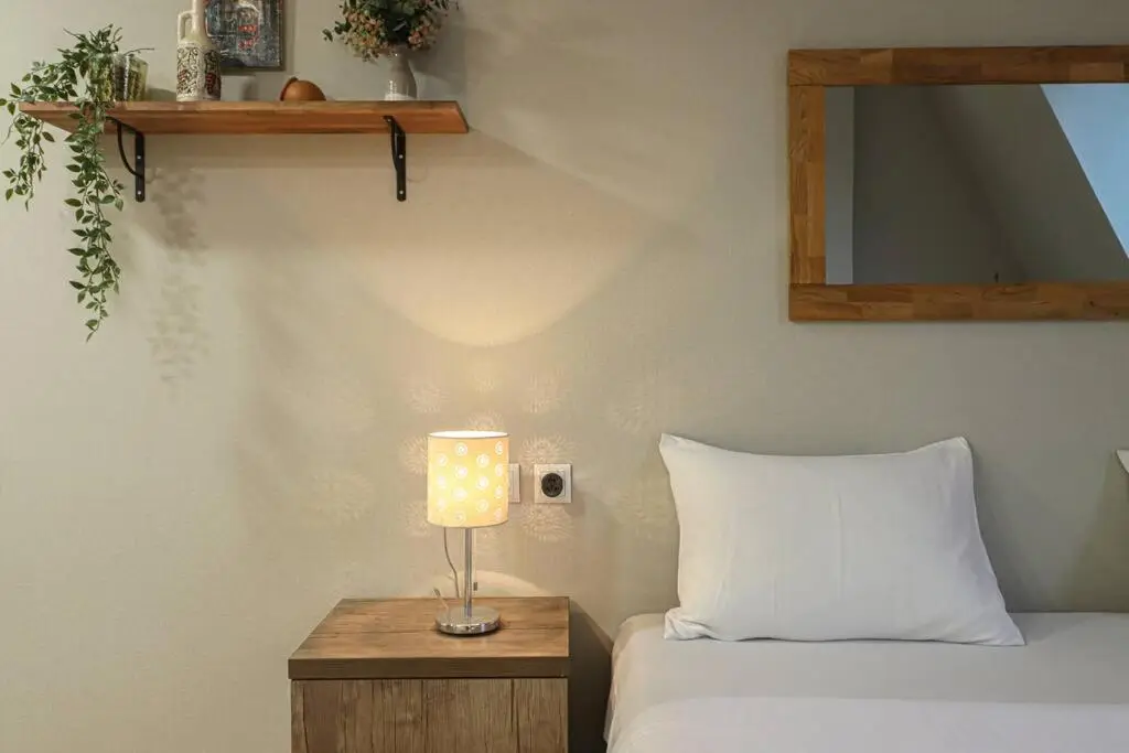 Cosy Central 2-BR Apartment-By Wehost