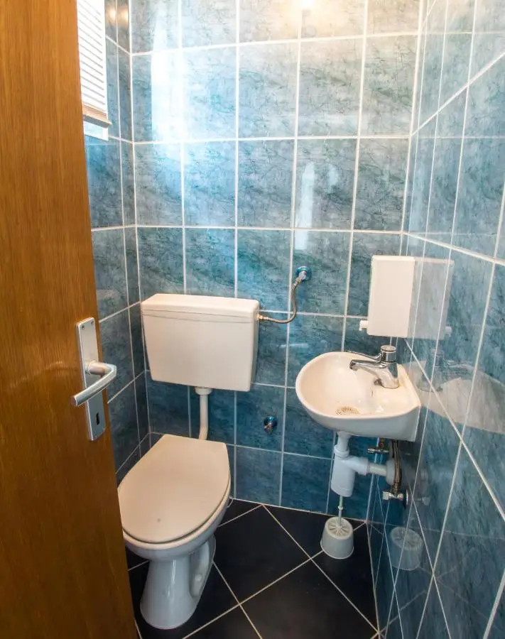 Apartments Tulipan - with free private parking garage