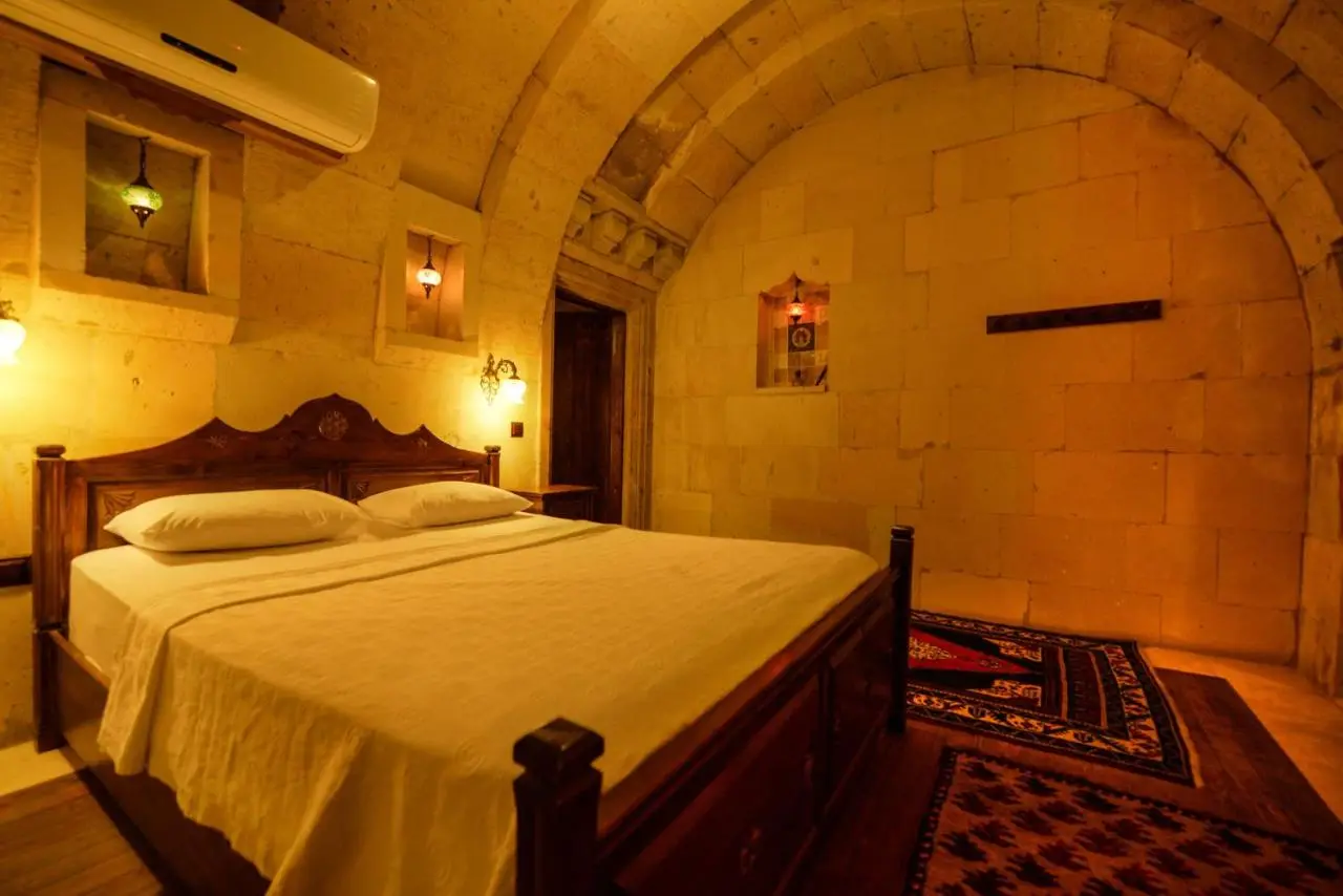 Vineyard Cave Hotel