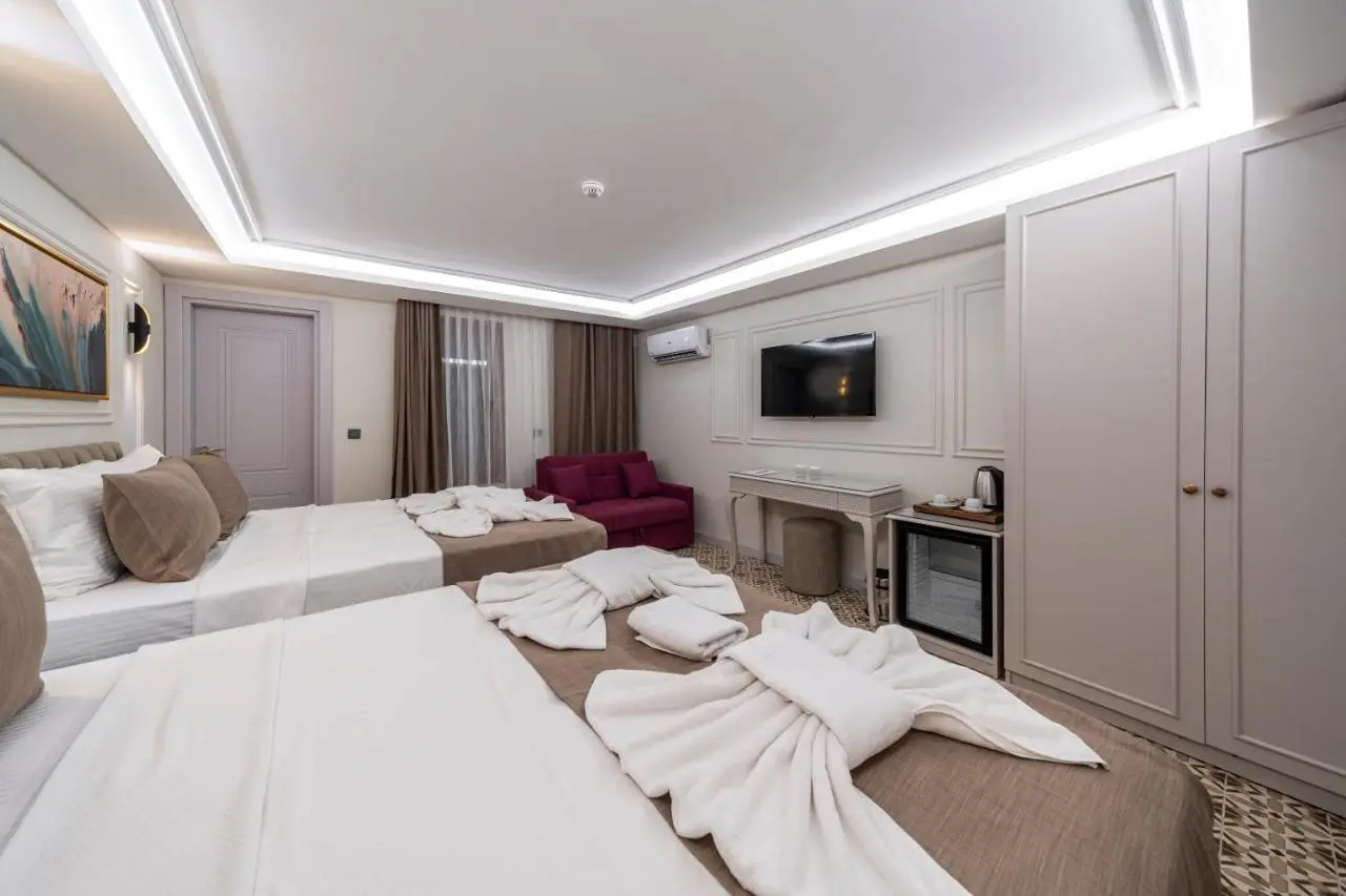 Pera Luna Premium Hotel