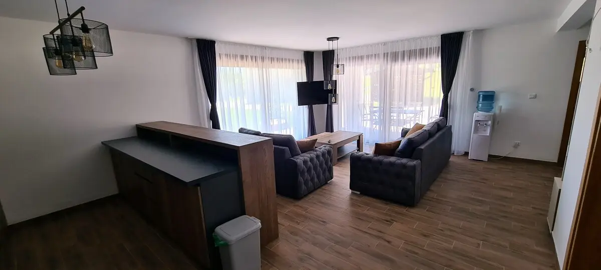 Ground floor, 3BDR, shared pool