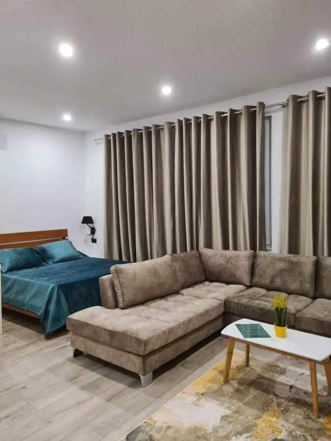Cane Apartments