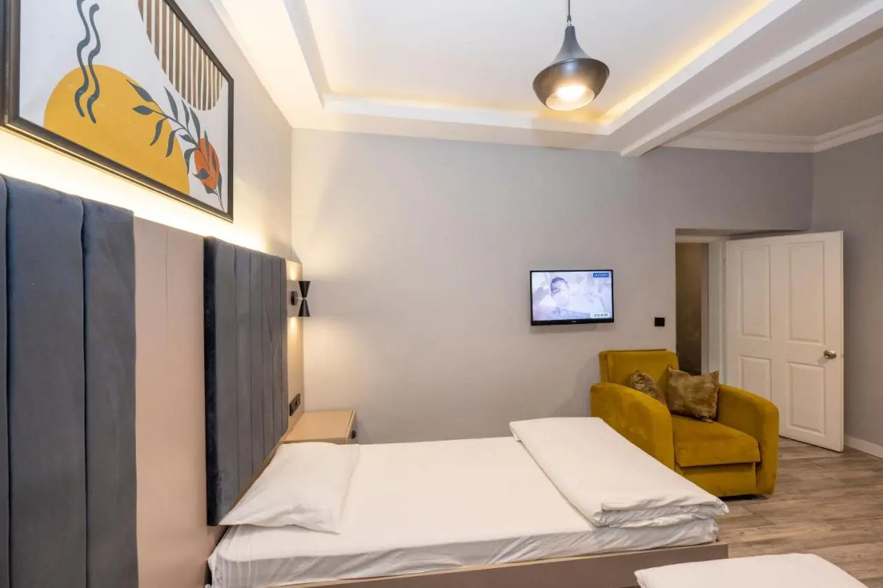 Cirrus Suites