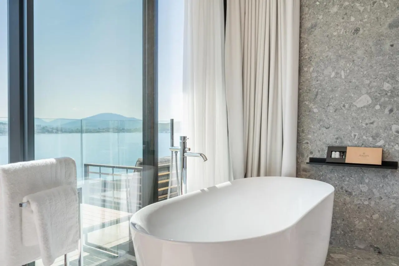 AlYACHT Premium Hotel
