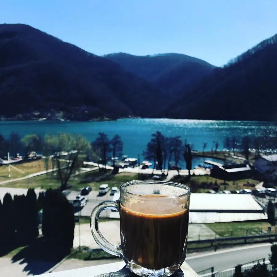 Royal Town Luxury with Panoramic View Wake up to breathtaking lake views and pure tranquility
