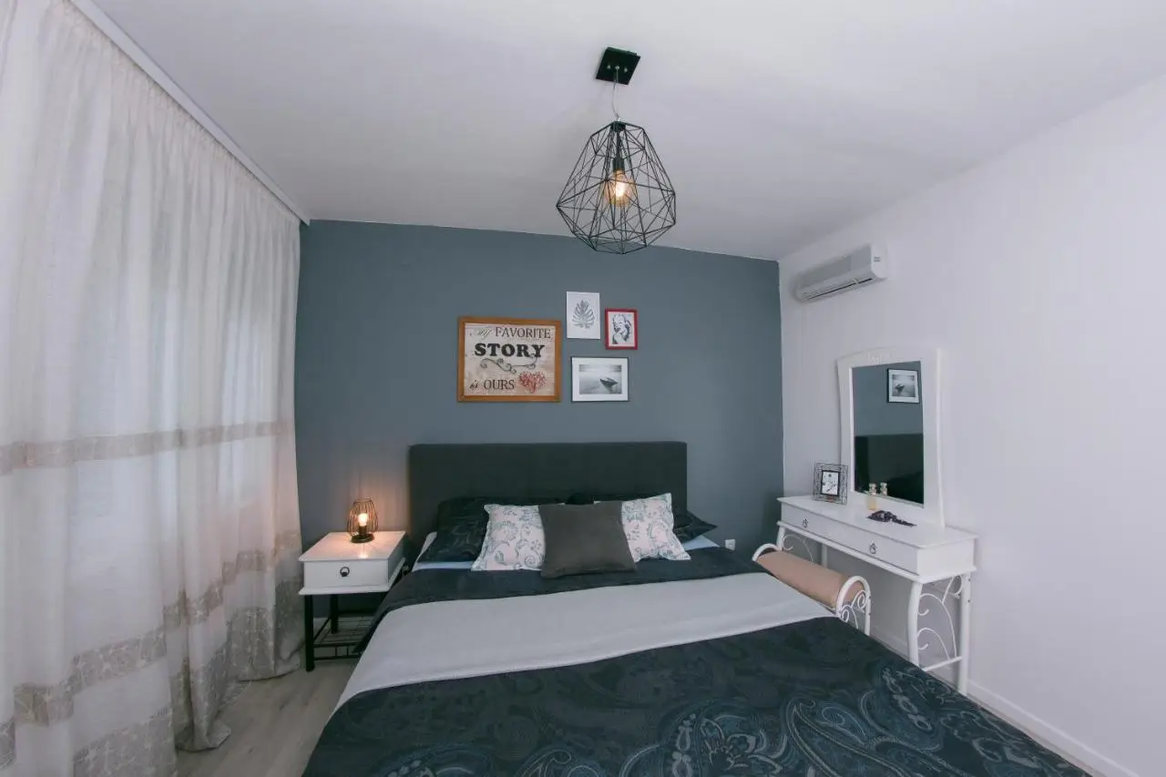 Apartment Ella