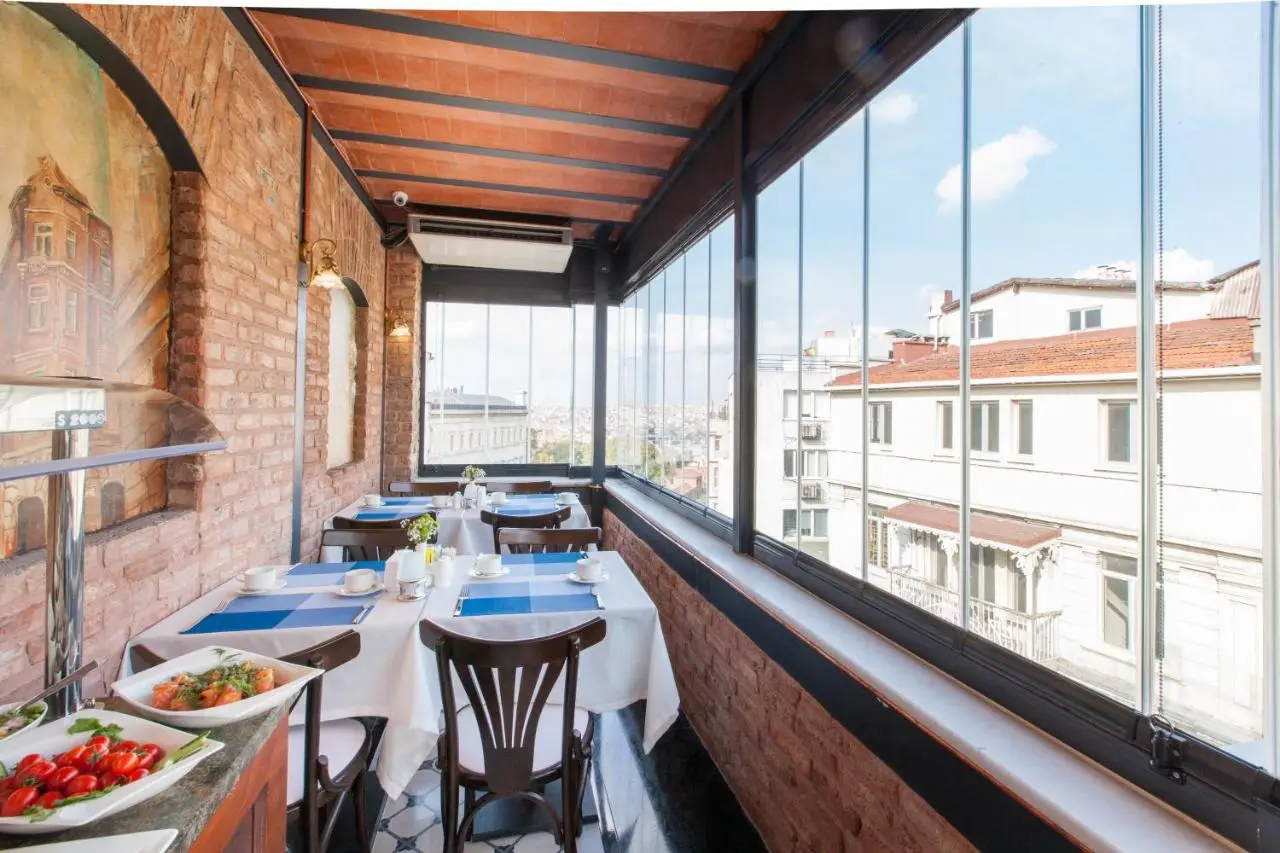 Hotel Pera Parma