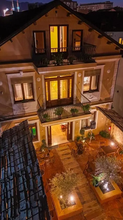 GJUHADOLI HOTEL Restaurant