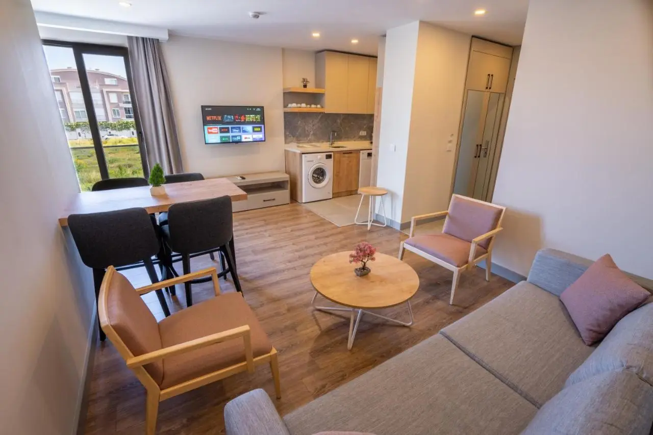Letstay Marine Homes