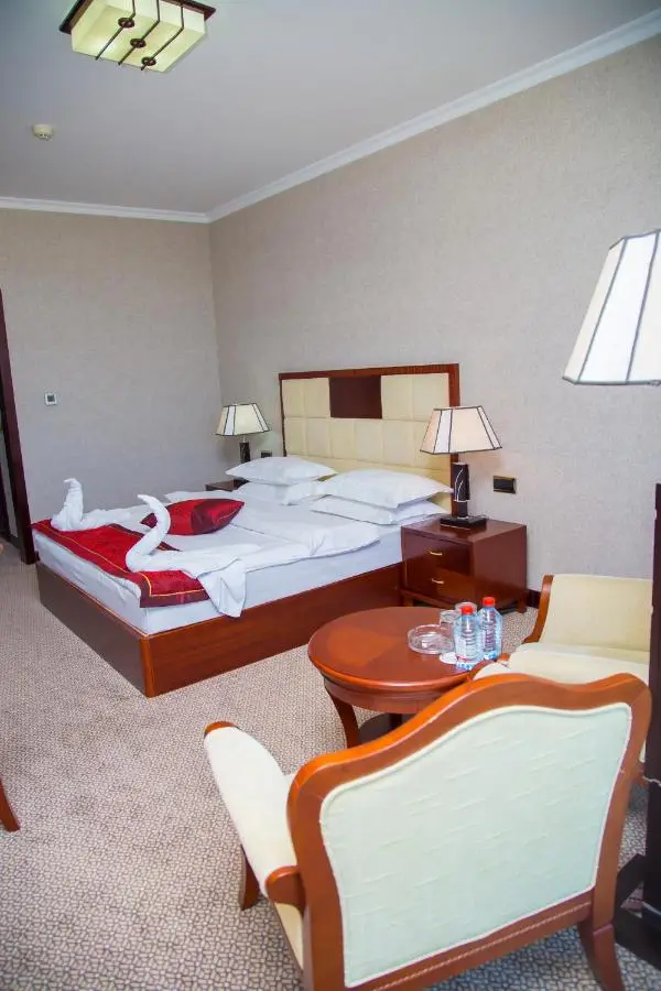 Golden Coast Hotel