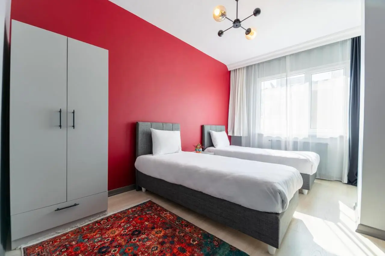Hexa Suites Hotel