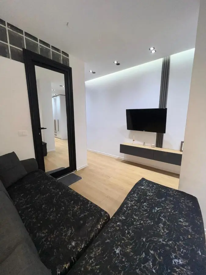 Enzo Rooms Center