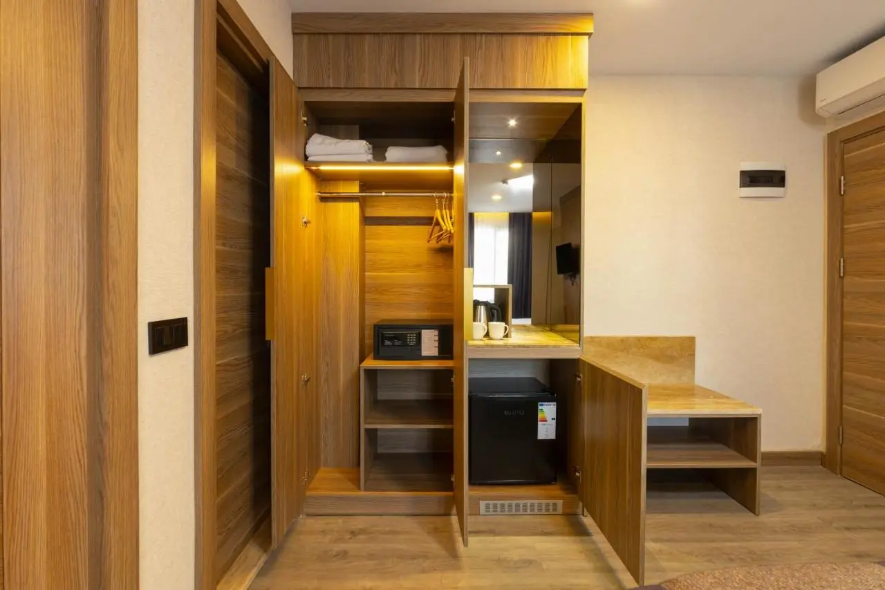 Ema Houses