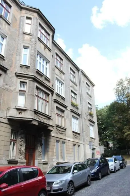 Monarch Apartment