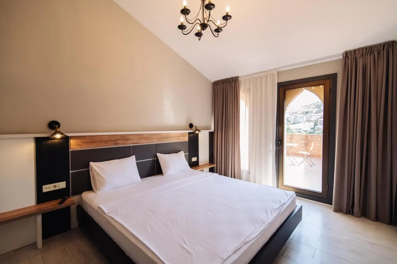 Wine Rock Hotel