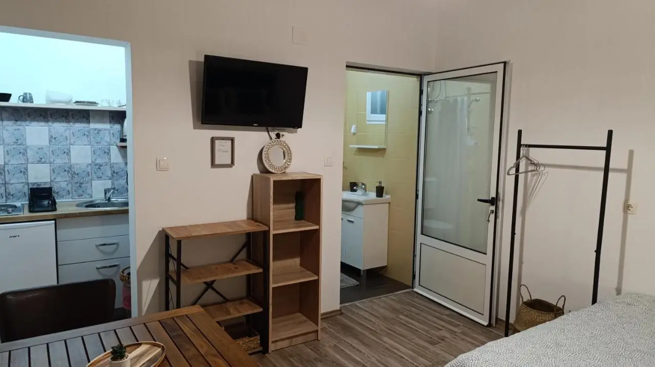 Apartment Mana