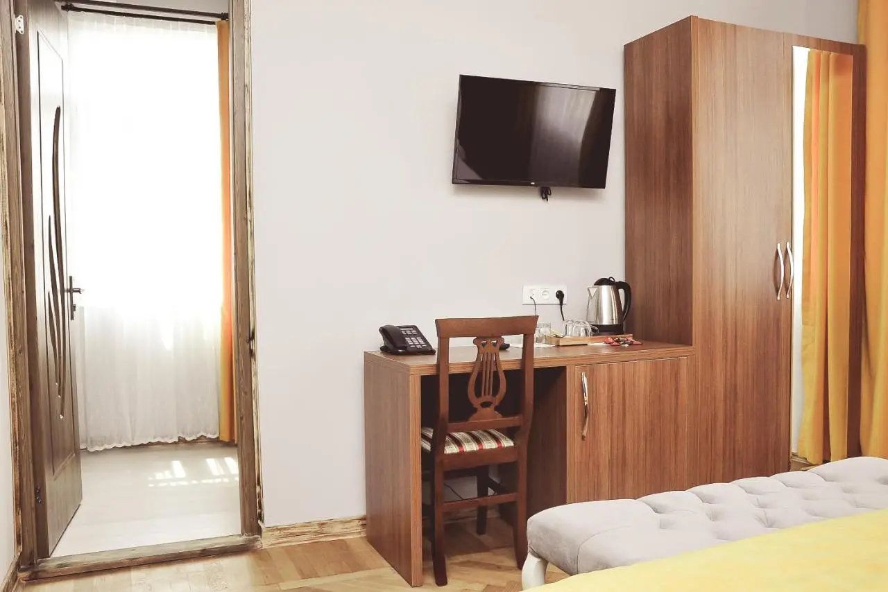 Palm Hotel