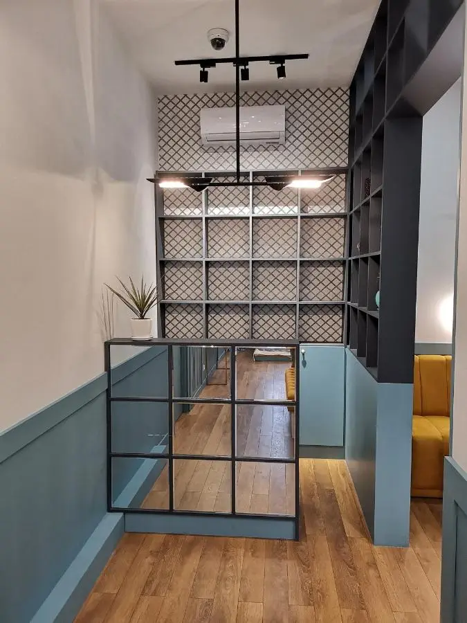 3 Rooms Hotel