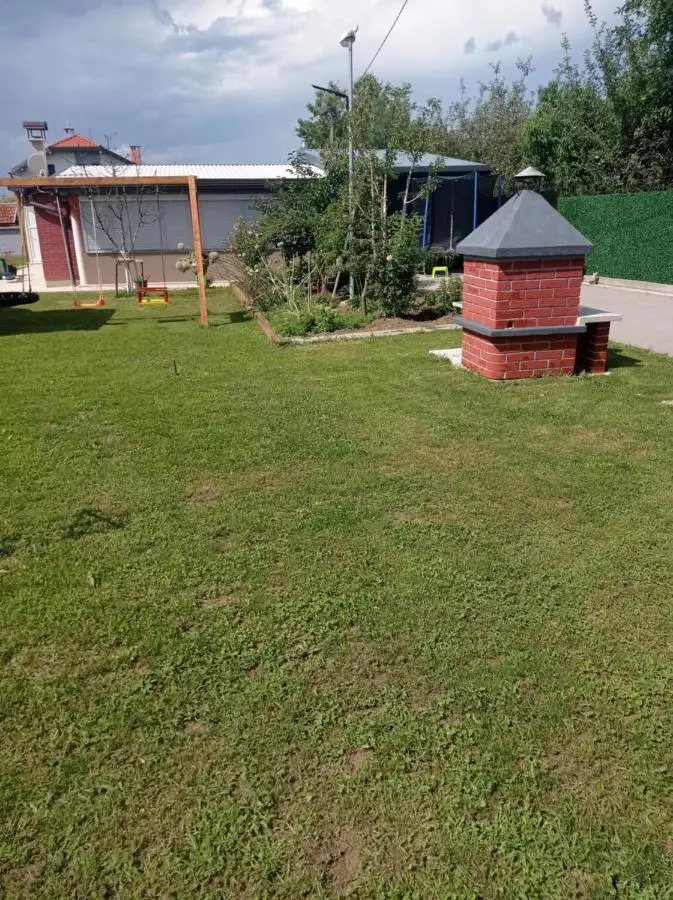 Little Joy Lodge , Loč Mala Radost