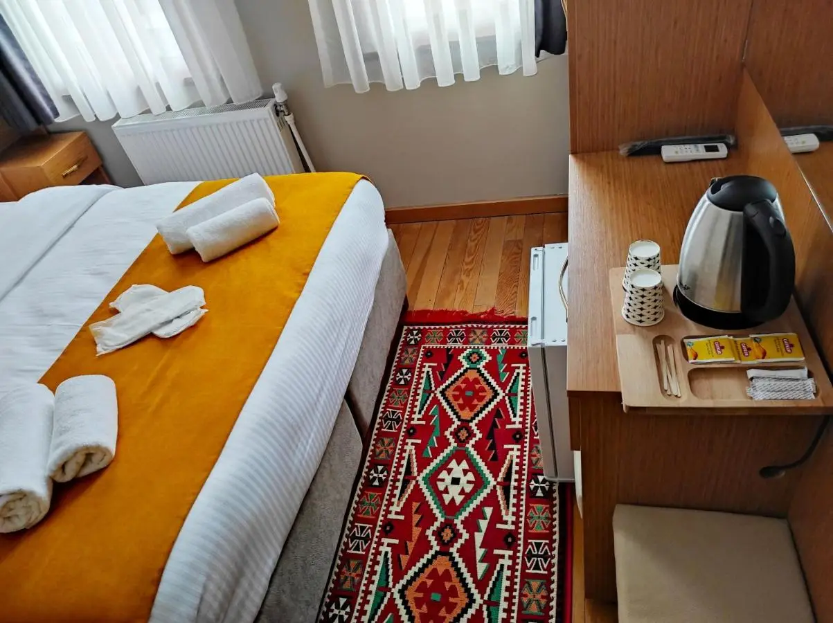 Lebon Hotel-Special Class