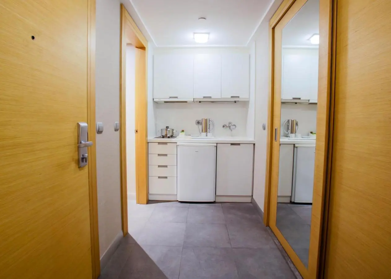 Housez Suites & Apartments Special Class