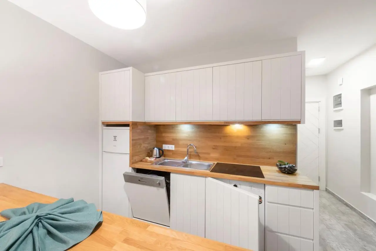 Dorman Suites