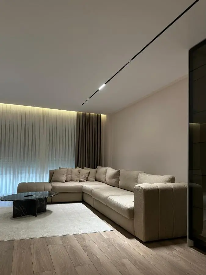 Modern Lake Apartment Tirana - Quiet Stay near Liqeni i Thatë