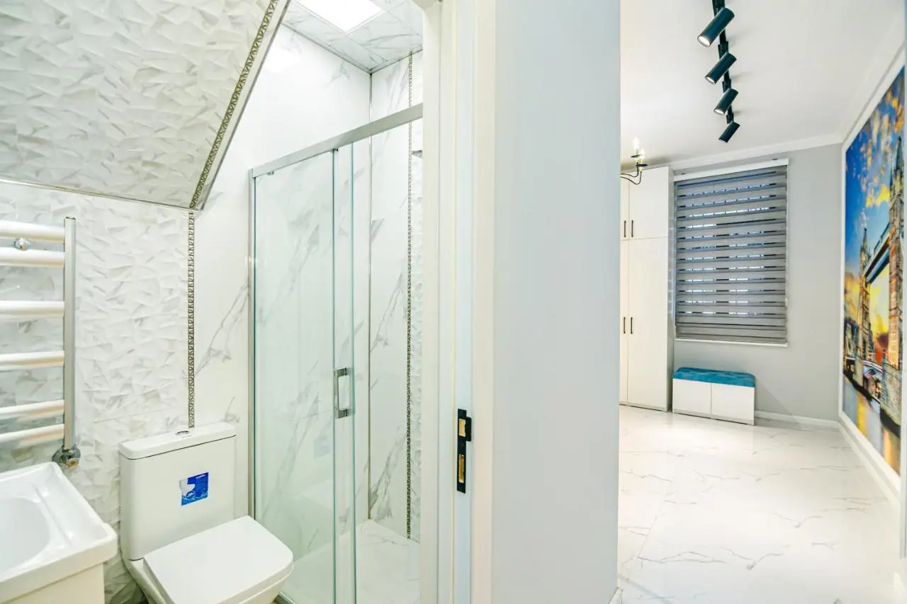 Sahil Skyline Suite Apartment by Baku Housing