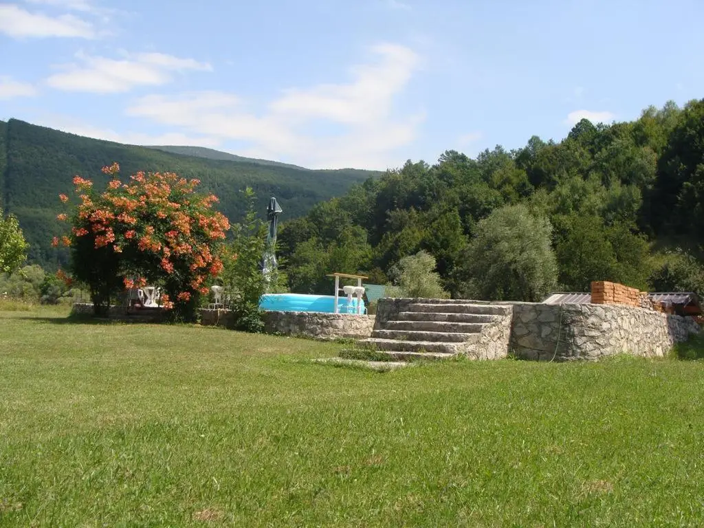 Saraj Guest House
