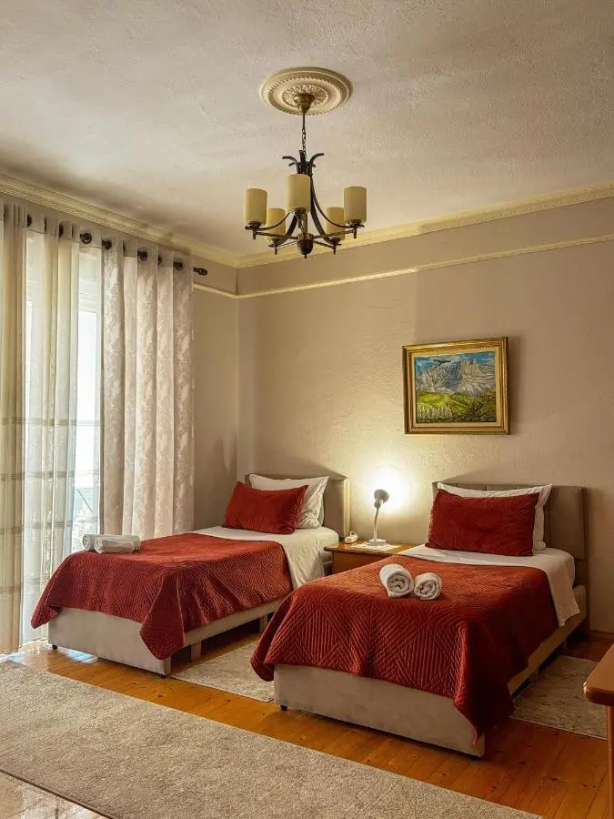 All Seasons Apartments - Free Parking & City Center