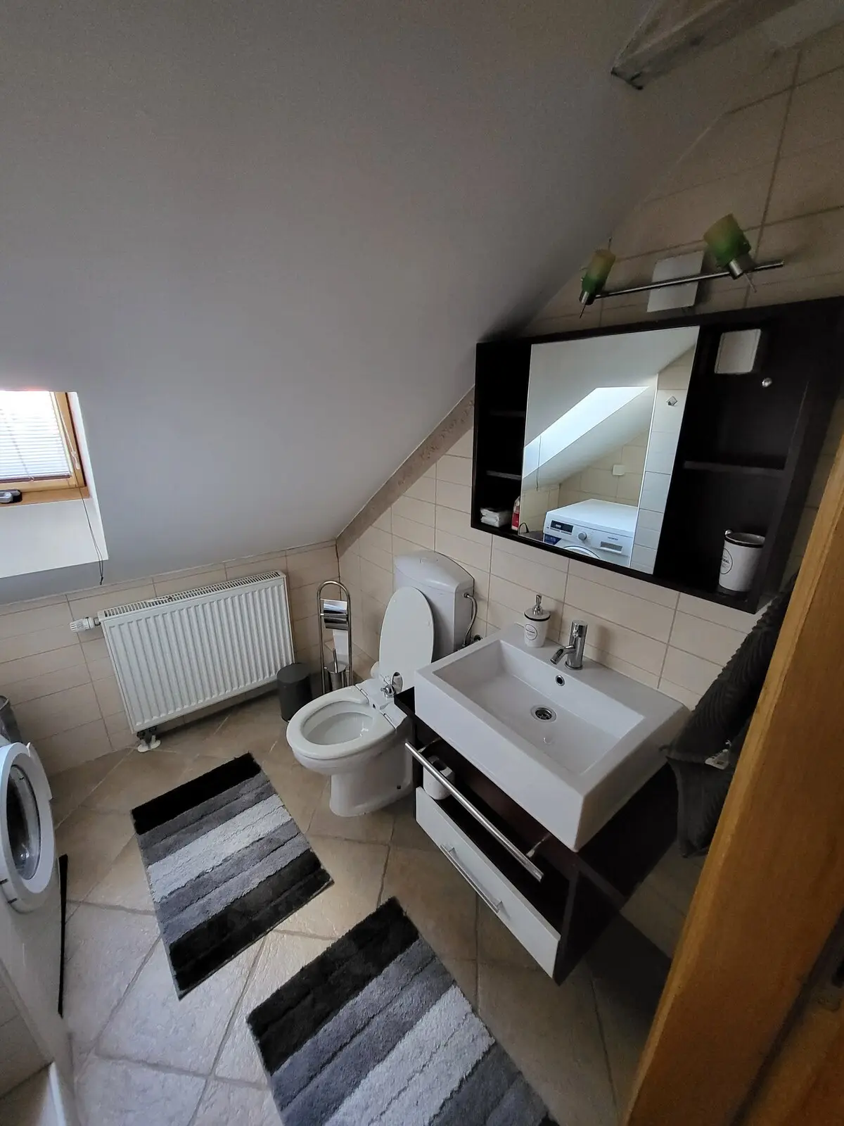 Superior 2   106m2 Apartment A/C free Parking