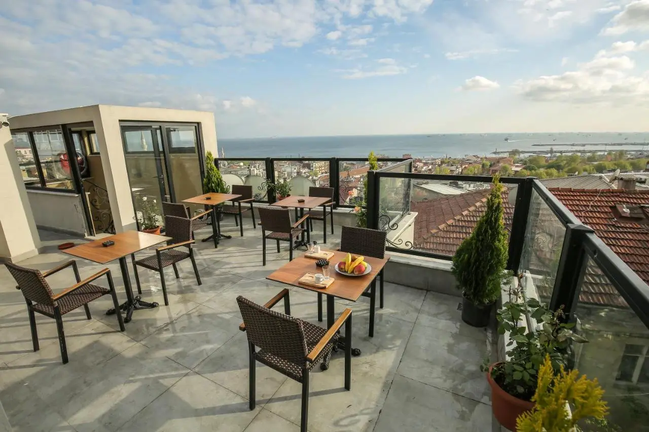 Artika Hotel
