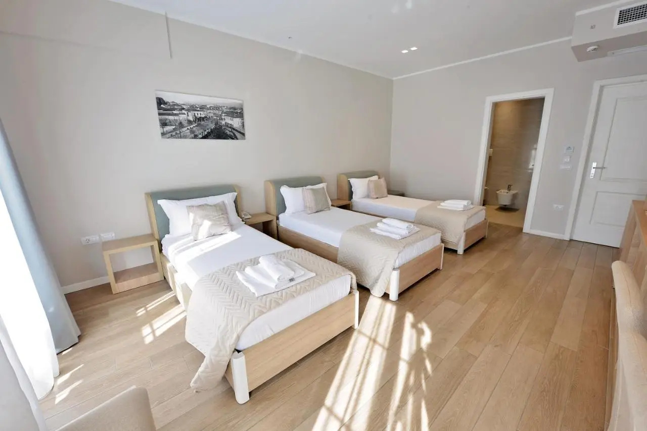 Alis Hotel