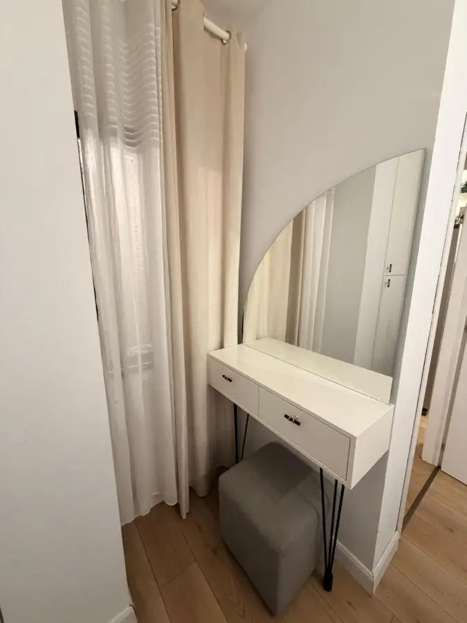 Hugo Apartment