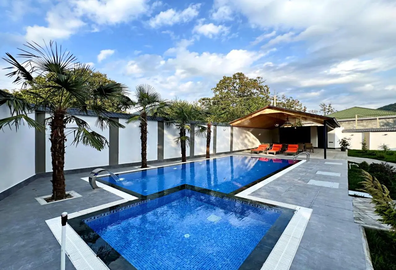 Qafqaz Palm A-Frame Retreat