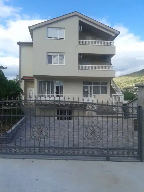 KARLO APARTMENT