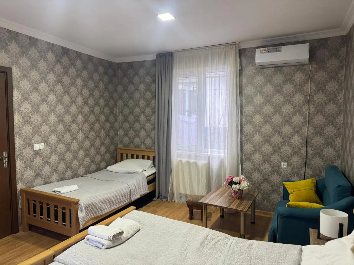 Hillside Guesthouse