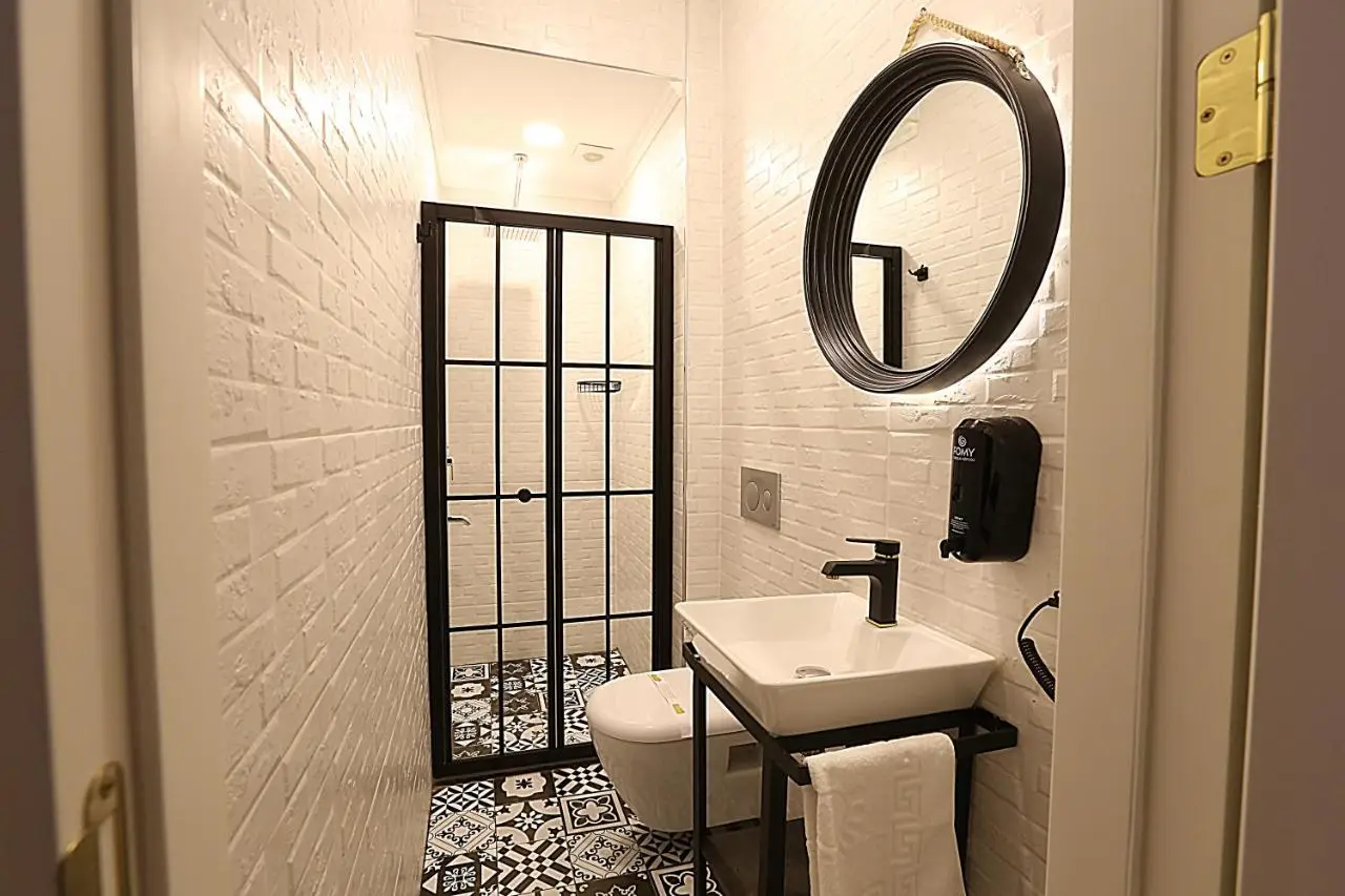 Taksim Istiklal Street Kamilbey Hotel